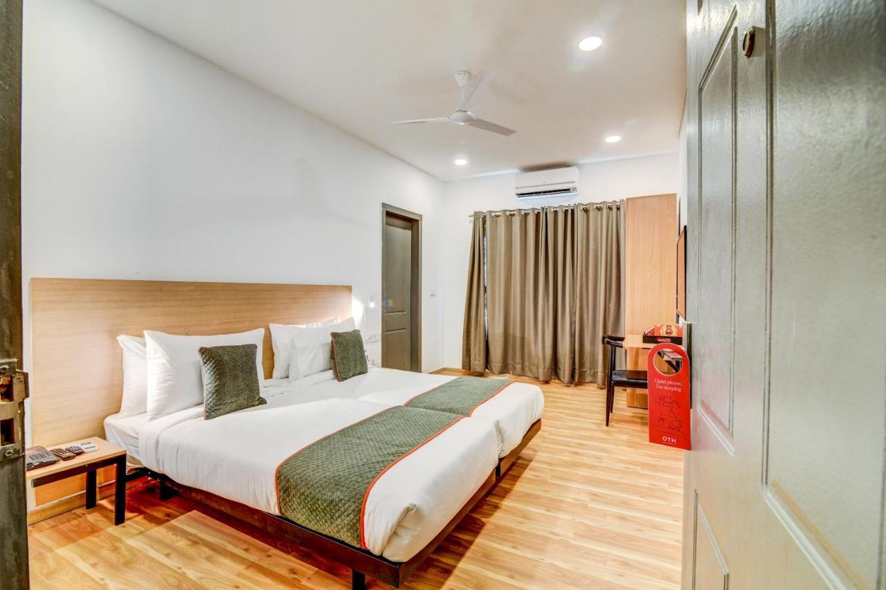 ホテル Oyo Townhouse 104 Koramangala Maharaja Signal バンガロール エクステリア 写真
