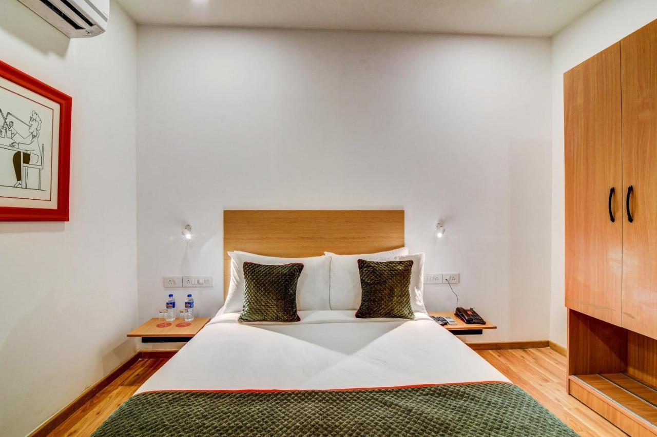 ホテル Oyo Townhouse 104 Koramangala Maharaja Signal バンガロール エクステリア 写真