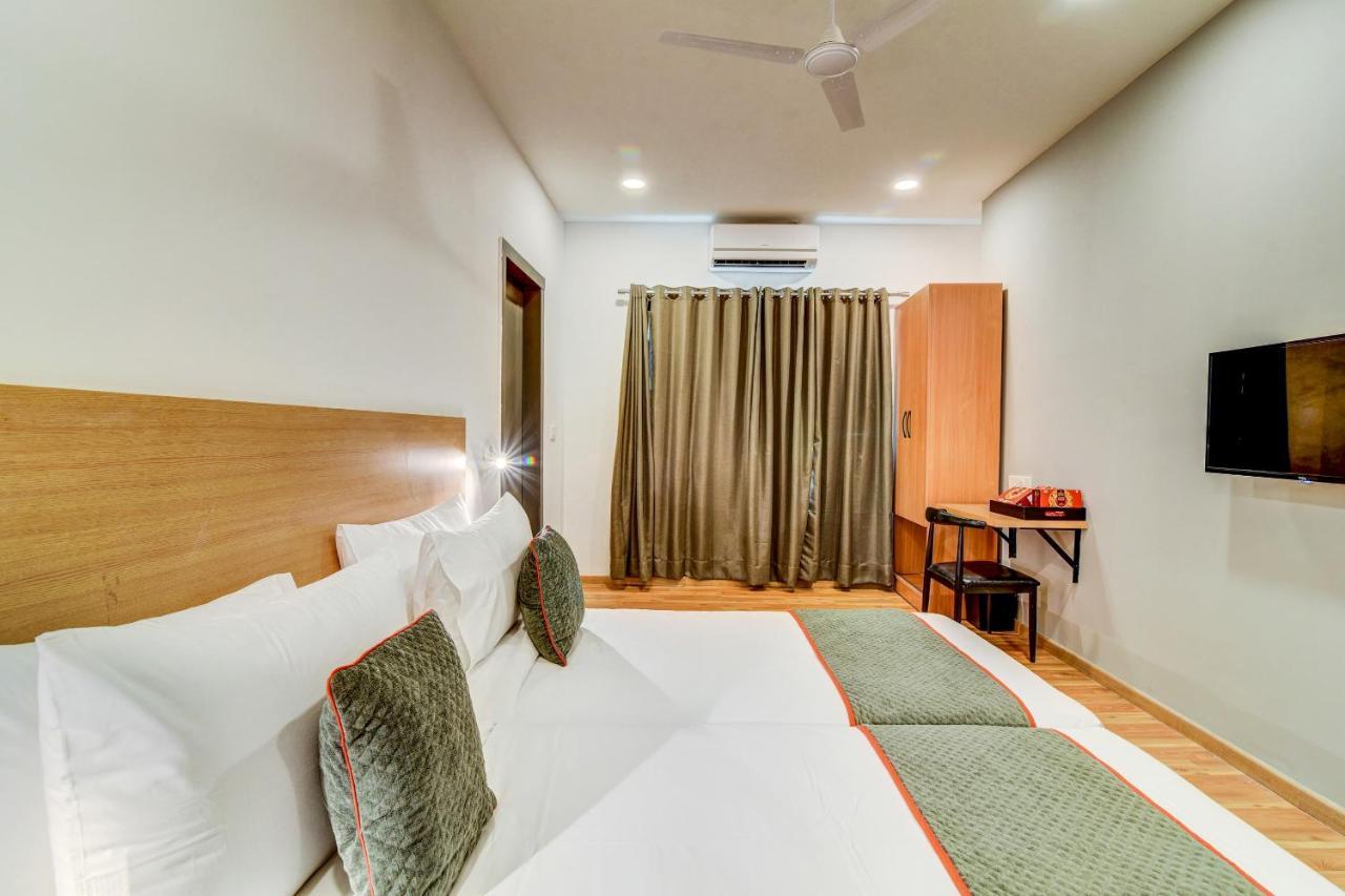 ホテル Oyo Townhouse 104 Koramangala Maharaja Signal バンガロール エクステリア 写真