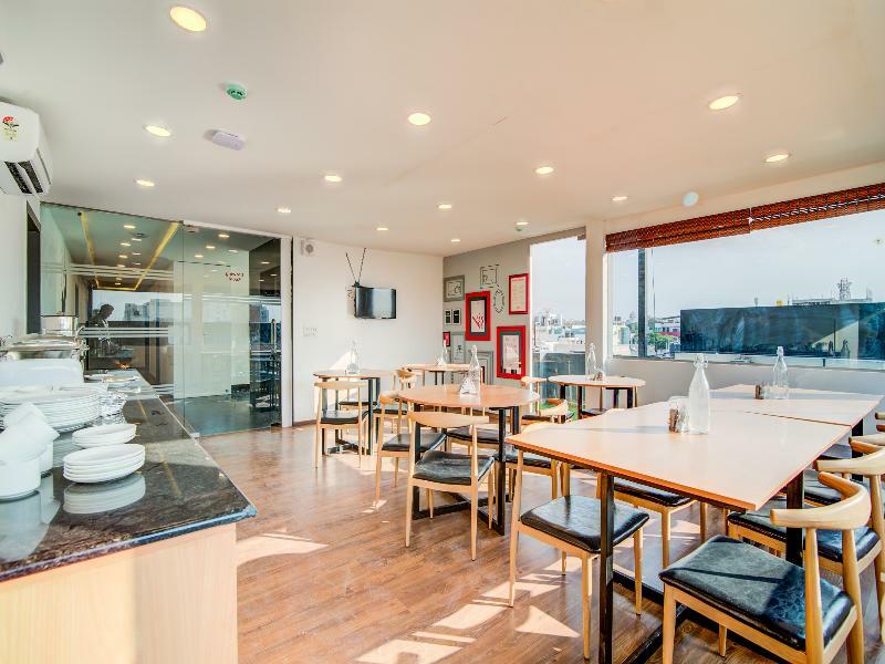 ホテル Oyo Townhouse 104 Koramangala Maharaja Signal バンガロール エクステリア 写真