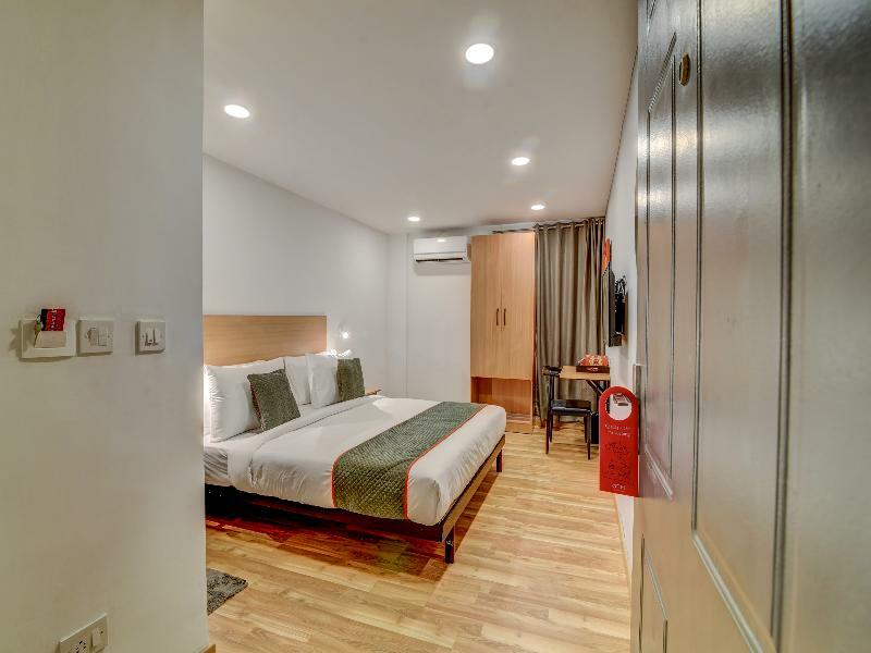 ホテル Oyo Townhouse 104 Koramangala Maharaja Signal バンガロール エクステリア 写真