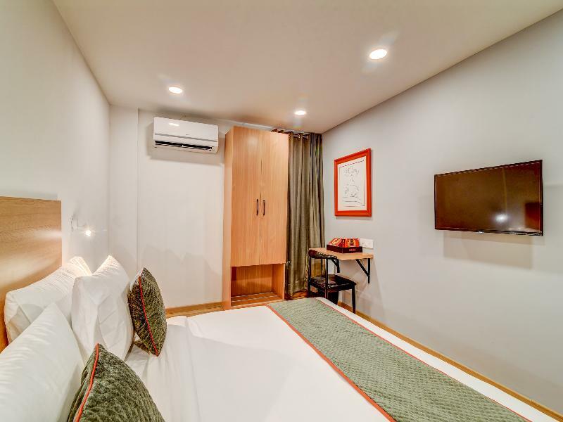ホテル Oyo Townhouse 104 Koramangala Maharaja Signal バンガロール エクステリア 写真